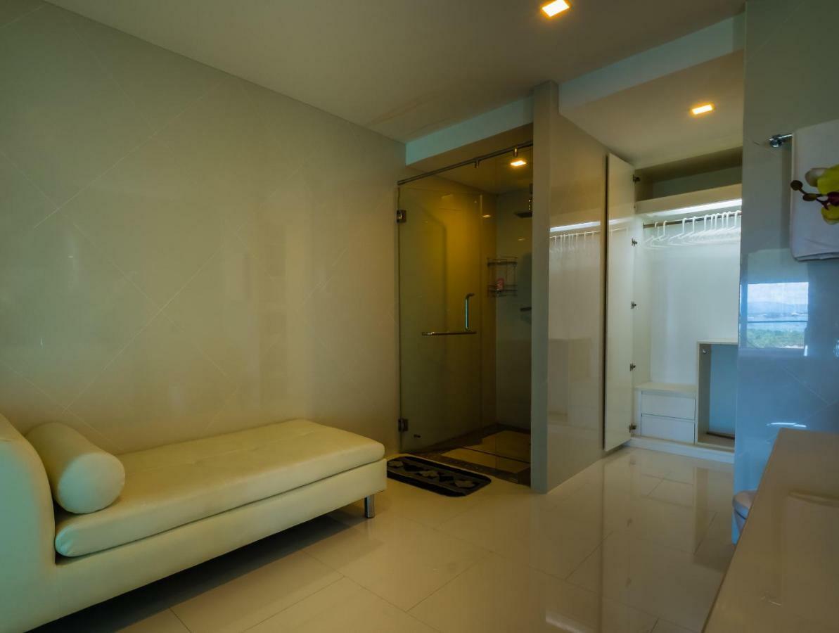 Sanctuary Luxury Penthouse Apartment Патая Екстериор снимка