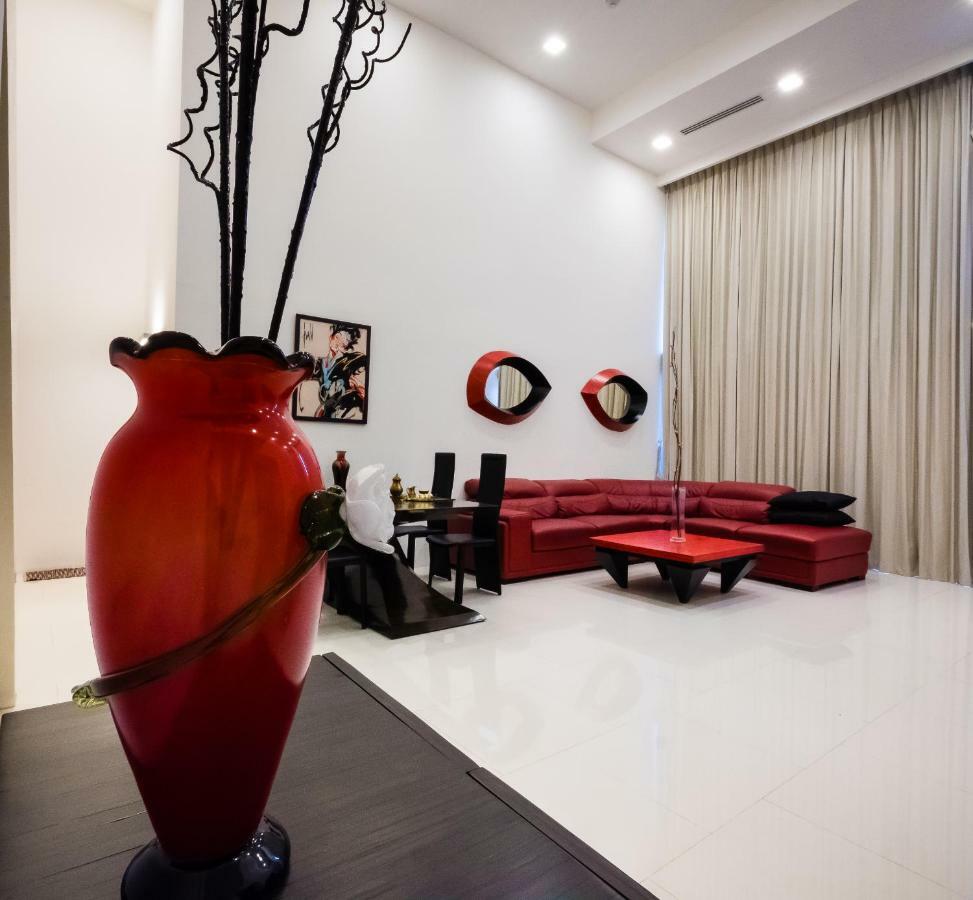 Sanctuary Luxury Penthouse Apartment Патая Екстериор снимка